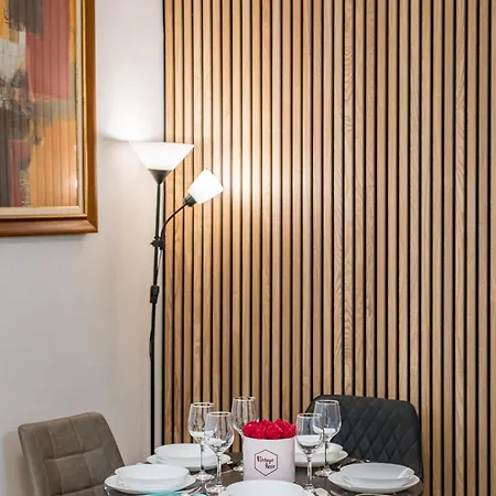 Apartament Kertesz Kingship *